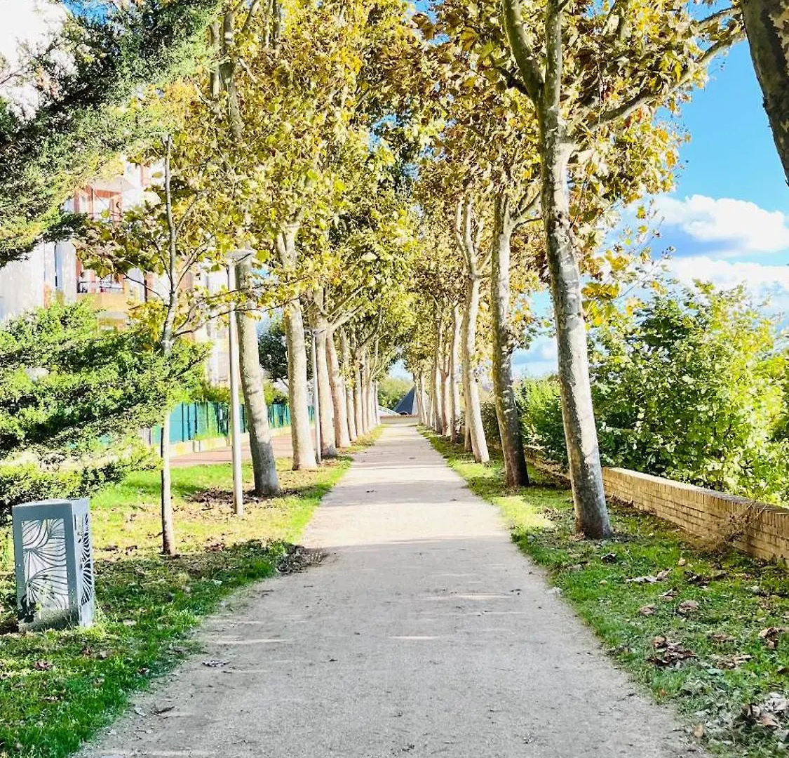 Charmant Et Cosy Appartement A Creteil Lac 0*,  France